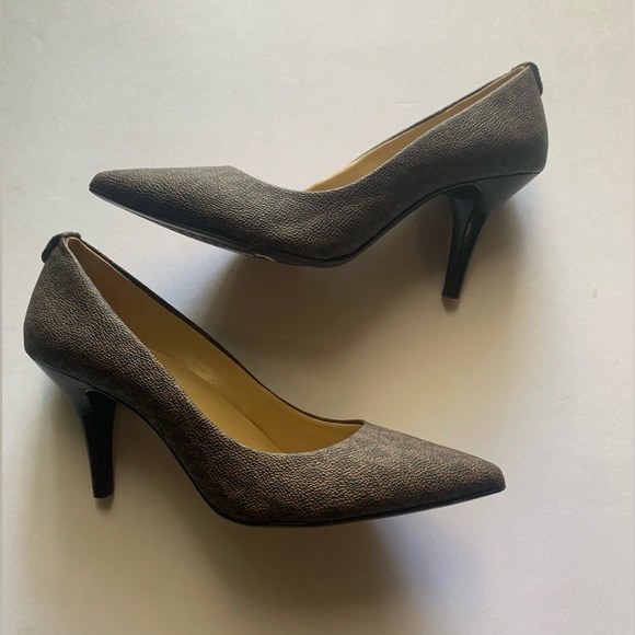 NWT MK Michael Kors flex mid pump size 8.5 brown MK design - Picture 10 of 12